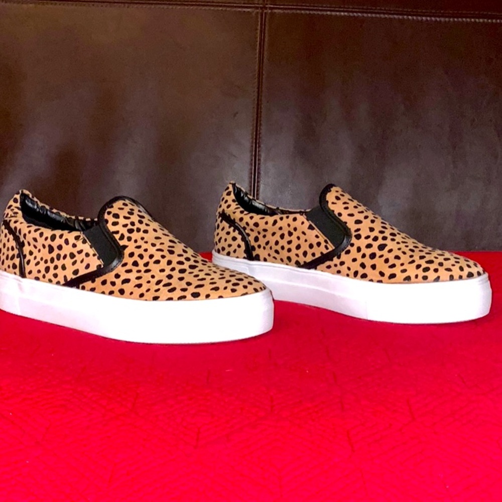 Women’s animal print sneakers